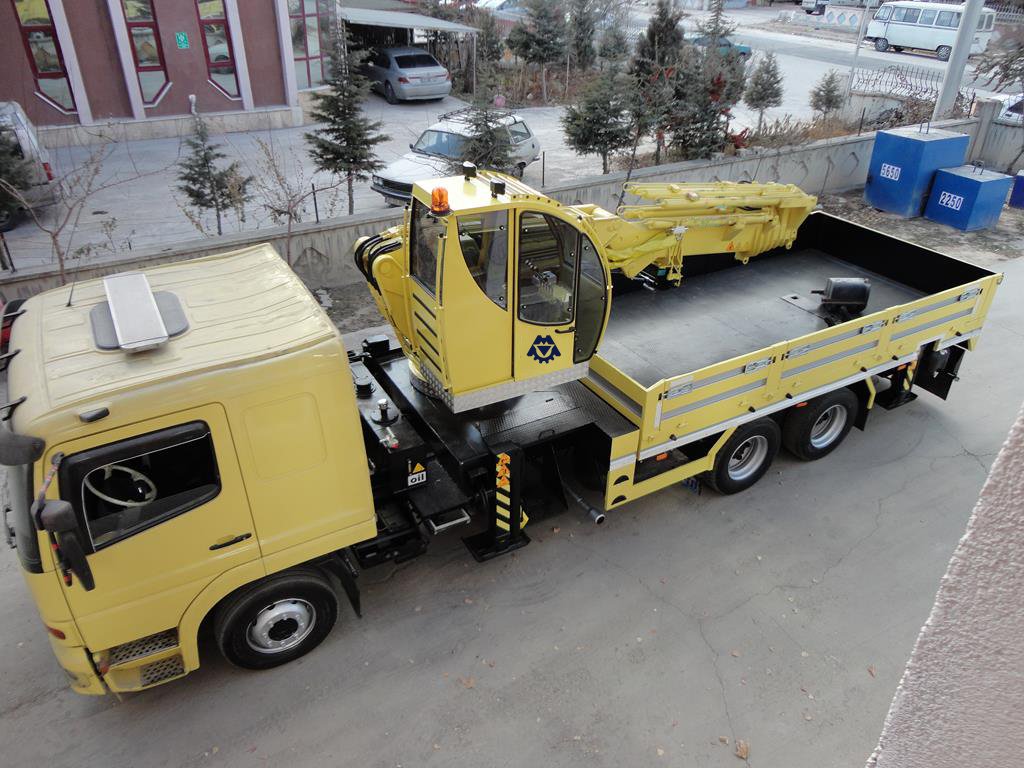 13,5 Tonluk Araç Üstü Vinç